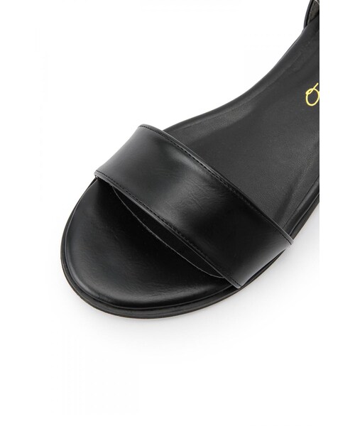 LIPSTAR（リップスター）の「フットストラップベルトサンダル（シューズ・レディース・ブラック/柄物ホワイト・M/L）」の5枚目の写真