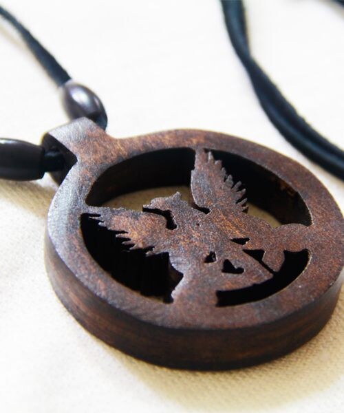 VIRGOwearworks（ヴァルゴウェアワークス）の「U.T.W SYMBOL NECKLACE（その他・メンズ・BROWN/BLACK）」の4枚目の写真