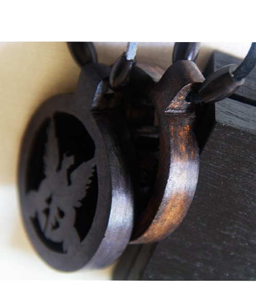 VIRGOwearworks（ヴァルゴウェアワークス）の「U.T.W SYMBOL NECKLACE（その他・メンズ・BROWN/BLACK）」の5枚目の写真