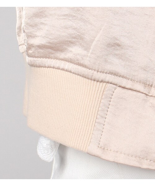 PAGEBOY（ページボーイ）の「サテンMA-1ブルゾン（ジャケット/アウター・レディース・ライトグレー/ブラック/ベージュ/カーキ）」の10枚目の写真