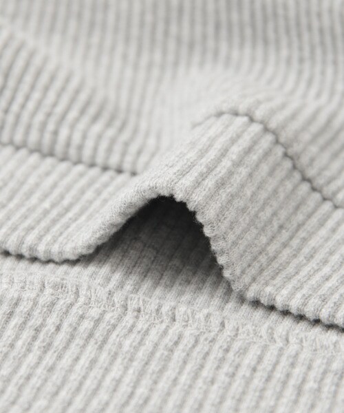 KBF（ケイビーエフ）の「兩穿式荷葉邊下襬棉質上衣（トップス・レディース・象牙白/淺灰色/黑色・one）」の14枚目の写真