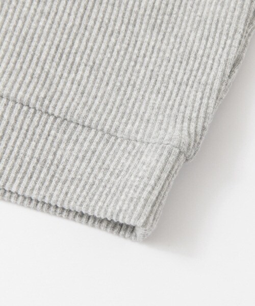 KBF（ケイビーエフ）の「兩穿式荷葉邊下襬棉質上衣（トップス・レディース・象牙白/淺灰色/黑色・one）」の13枚目の写真