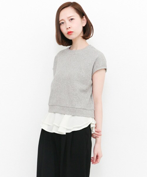 KBF（ケイビーエフ）の「兩穿式荷葉邊下襬棉質上衣（トップス・レディース・象牙白/淺灰色/黑色・one）」の5枚目の写真