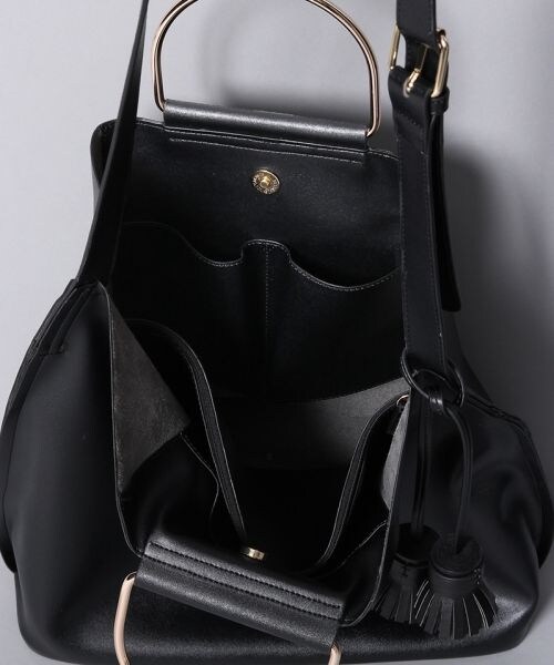 JEANASIS（ジーナシス）の「メタルハンドルワンショルダー（バッグ・ブラック()/ベージュ()・FREE）」の7枚目の写真