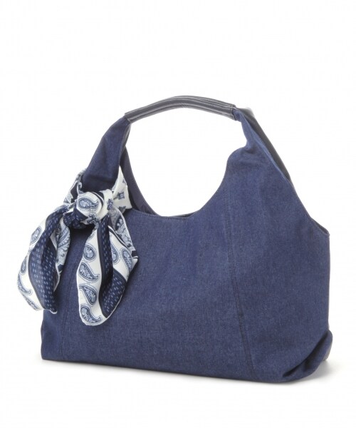 LEPSIM（レプシィム）の「スカーフツキソフトＢＡＧ（バッグ・オフ/ライトベージュ/デニム×ネイビー・ONE SIZE）」の4枚目の写真