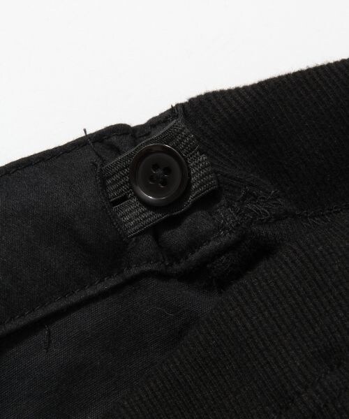 LEPSIM（レプシィム）の「マタニティ／ストレッチベーシックスリムパンツ（パンツ・オフ/ブラック/ベージュ/ネイビー・M/L）」の11枚目の写真