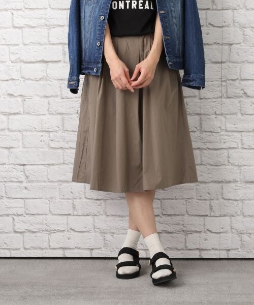 LEPSIM（レプシィム）の「コーティングタックスカート（スカート・ブラック/ベージュ・M/L）」の2枚目の写真