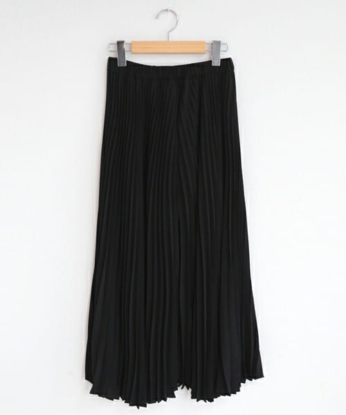 DHOLIC（ディーホリック）の「プリーツクロップドワイドパンツ（その他パンツ・レディース・ホワイトアイボリー/マスタード/ブラック・FREE）」の2枚目の写真