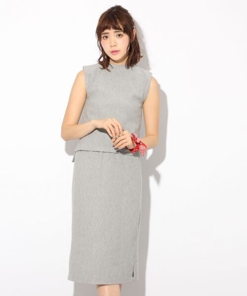 LOWRYS FARM（ローリーズファーム）の「★セットアイテム★ノースリーブトップス＆タイトスカート（ワンピース/ドレス・アイボリー/グレー/ブラウン・M/L）」の2枚目の写真