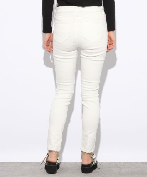 LOWRYS FARM（ローリーズファーム）の「ＣＯＮＥＳＴＲデニムスリム（パンツ・オフ/ブラック/USED85/ワンウォッシュ・S/M/L）」の7枚目の写真