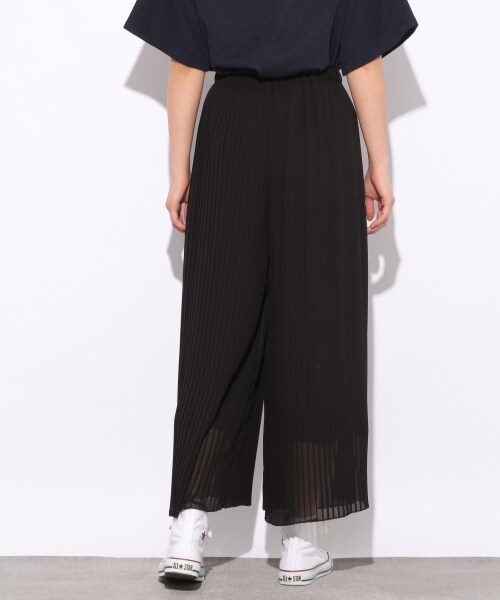 LOWRYS FARM（ローリーズファーム）の「プリーツスカンツ（パンツ・オフ/ブラック/グレー/レッド/ベージュ・F）」の7枚目の写真