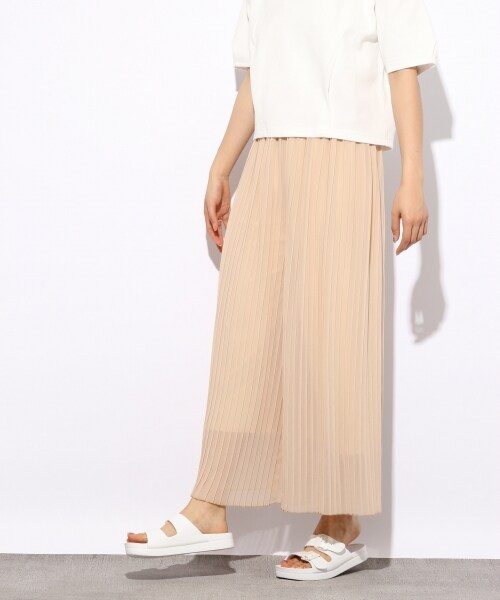 LOWRYS FARM（ローリーズファーム）の「プリーツスカンツ（パンツ・オフ/ブラック/グレー/レッド/ベージュ・F）」の4枚目の写真