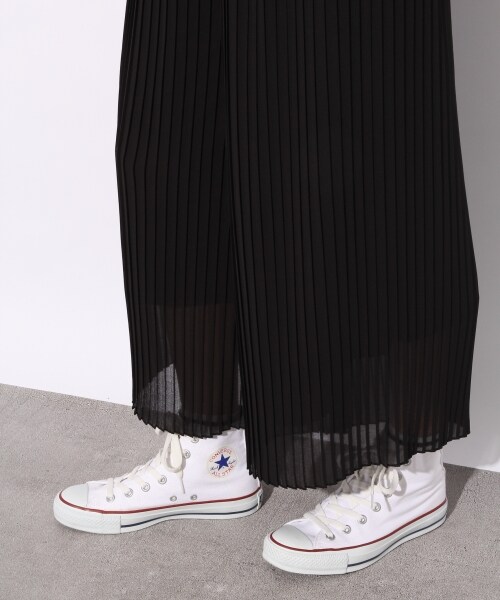 LOWRYS FARM（ローリーズファーム）の「プリーツスカンツ（パンツ・オフ/ブラック/グレー/レッド/ベージュ・F）」の9枚目の写真