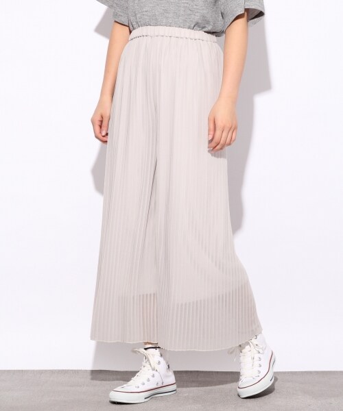 LOWRYS FARM（ローリーズファーム）の「プリーツスカンツ（パンツ・オフ/ブラック/グレー/レッド/ベージュ・F）」の3枚目の写真