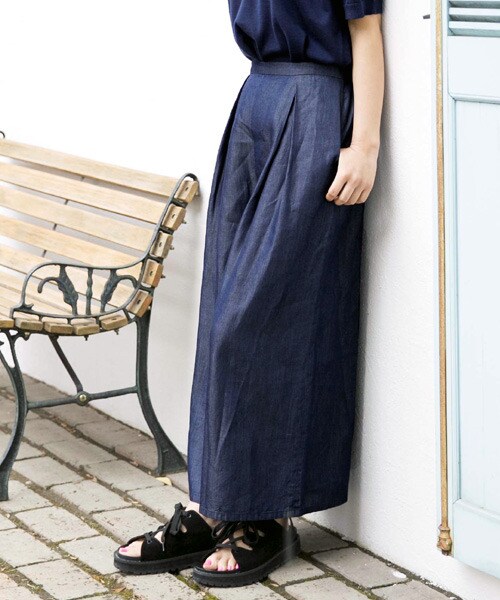 LOWRYS FARM（ローリーズファーム）の「ワイドタックスカンツ（パンツ・オフ/ブラック/ベージュ/デニム/ネイビー・F）」の4枚目の写真