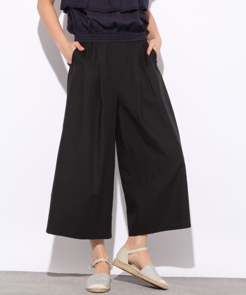 LOWRYS FARM（ローリーズファーム）の「ワイドタックスカンツ（パンツ・オフ/ブラック/ベージュ/デニム/ネイビー・F）」の2枚目の写真