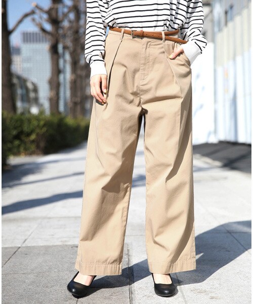 LOWRYS FARM（ローリーズファーム）の「ＴＣチノワイドパンツ（パンツ・アイボリー/ベージュ/ネイビー・M/L）」の2枚目の写真