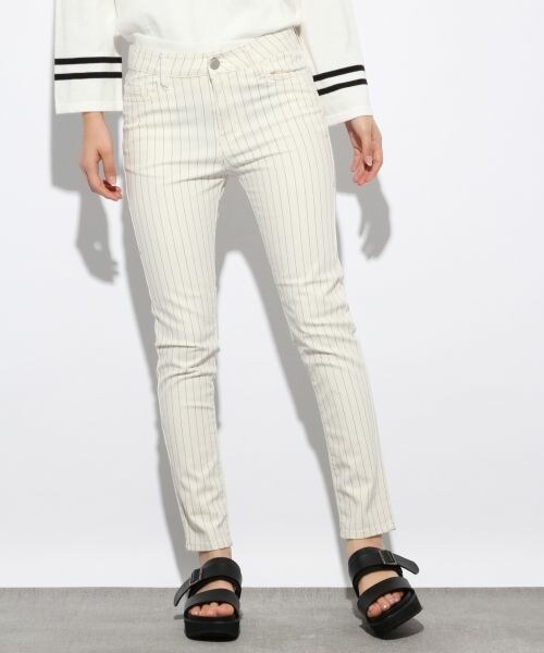 LOWRYS FARM（ローリーズファーム）の「アソートスキニーパンツ（パンツ・0/1/7/8・XS/S/M/L）」の3枚目の写真