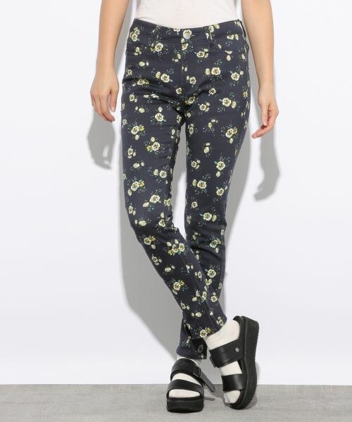 LOWRYS FARM（ローリーズファーム）の「アソートスキニーパンツ（パンツ・0/1/7/8・XS/S/M/L）」の6枚目の写真