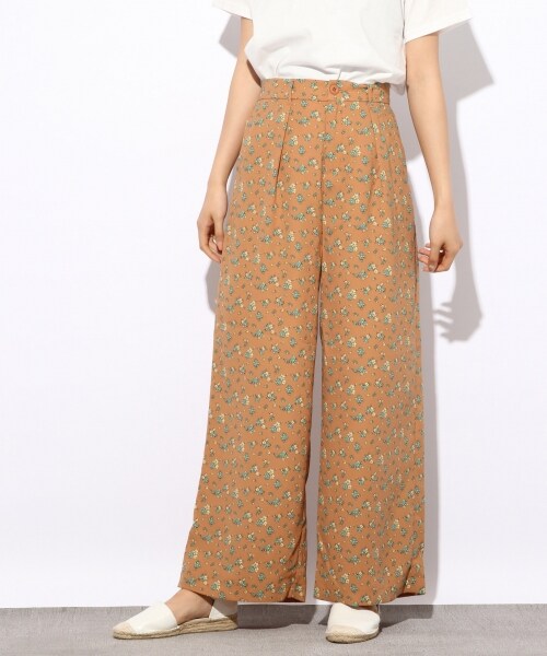 LOWRYS FARM(ローリーズファーム)の「JZストレートワイドパンツ(パンツ・ブラック/ベージュ/ブラウン/ネイビー/ハナガラ・F)」の2枚目の写真