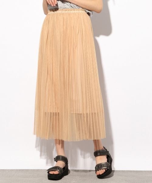 LOWRYS FARM(ローリーズファーム)の「★先行予約アイテム★チュールプリーツマキシスカート(スカート・オフ/ブラック/グレー/ベージュ・F)」の4枚目の写真