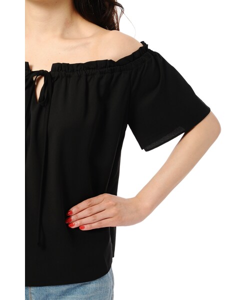 EGOIST（エゴイスト）の「フロントストリングオフショルトップ（トップス・レディース・BLACK/WHITE/BLUE/YELLOW・Size : F /）」の5枚目の写真