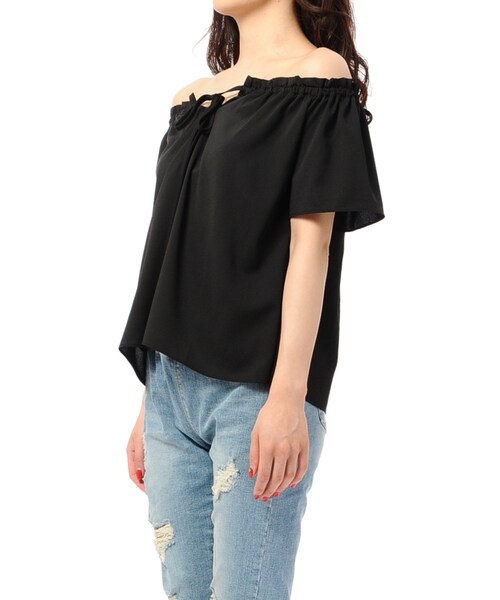 EGOIST（エゴイスト）の「フロントストリングオフショルトップ（トップス・レディース・BLACK/WHITE/BLUE/YELLOW・Size : F /）」の2枚目の写真