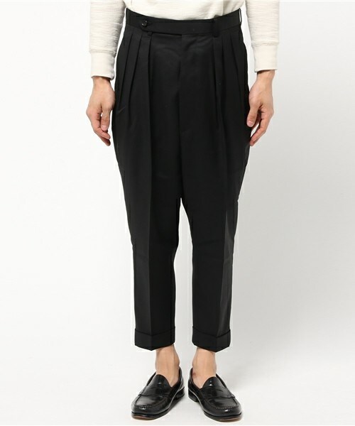 JOHN LAWRENCE SULLIVAN（ジョンローレンスサリバン）の「JOHN LAWRENCE SULLIVAN ３タックショーツ（その他パンツ・メンズ・ブラック/ネイビー・36/38/34）」の3枚目の写真