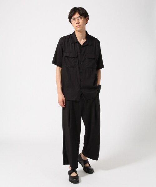 HARE（ハレ）の「サテンオープンネックシャツ（トップス・ブラック/グレー/イエロー・S/M）」の4枚目の写真