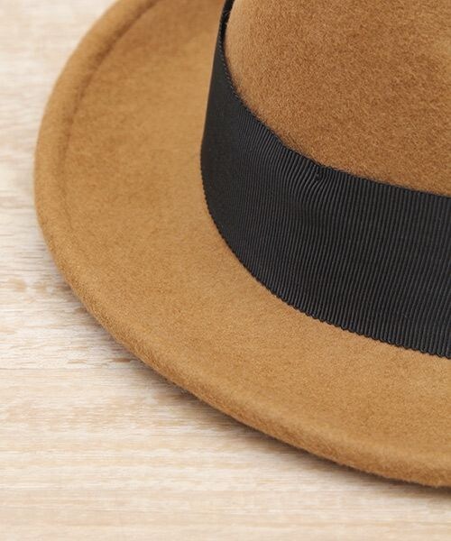 niko and...（ニコアンド）の「オリジナル フェルト中折れベルトハット（帽子・ブラック/キャメル/ネイビー・F）」の8枚目の写真
