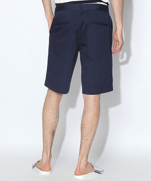 niko and...(ニコアンド)の「MEN'S チノショートパンツ(パンツ・オフホワイト/レッド/ベージュ/グリーン/ネイビー・M/L)」の8枚目の写真