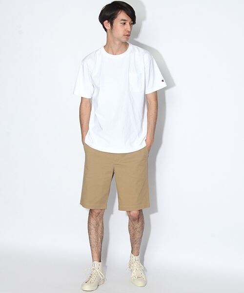 niko and...(ニコアンド)の「MEN'S チノショートパンツ(パンツ・オフホワイト/レッド/ベージュ/グリーン/ネイビー・M/L)」の2枚目の写真