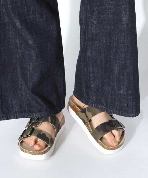niko and...（ニコアンド）の「オリジナル フットベットサンダル（シューズ・ホワイト/シルバー/ブラック/カーキ・M(23.5-24cm)/L(24-24.5cm)）」の3枚目の写真