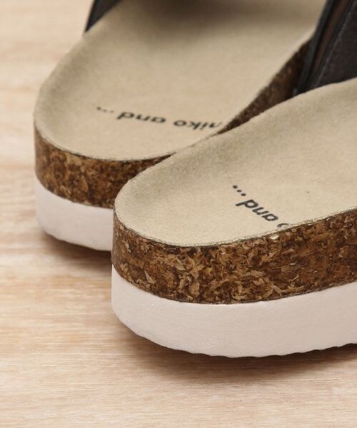 niko and...（ニコアンド）の「オリジナル フットベットサンダル（シューズ・ホワイト/シルバー/ブラック/カーキ・M(23.5-24cm)/L(24-24.5cm)）」の13枚目の写真