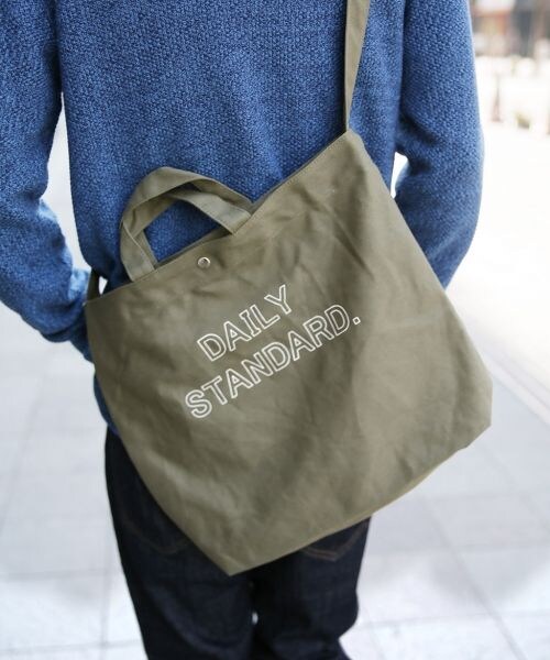 RAGEBLUE(レイジブルー)の「<2WAY仕様>STANDARD EASY BAG(バッグ・オフホワイト/ブラック/グレー/オリーブ・ONE SIZE)」の4枚目の写真