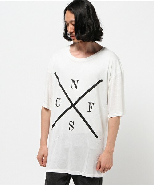unrelaxing(アンリラクシング)の「スーパーオーバーサイズビッグTシャツ ビッグシルエットドロップショルダーTシャツ(Tシャツ/カットソー・メンズ・ホワイト/ブラック・FREE)」の1枚目の写真