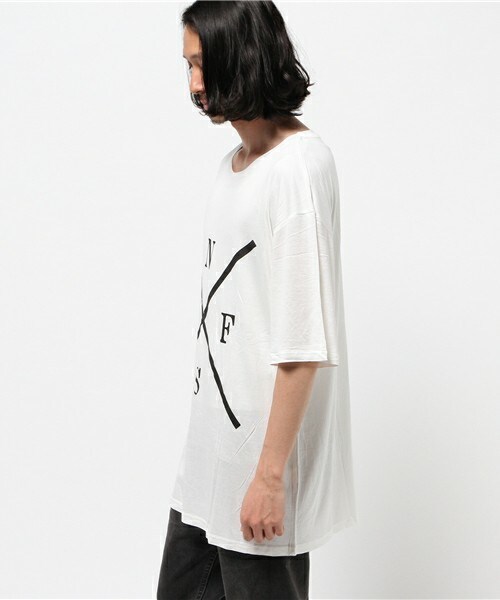unrelaxing(アンリラクシング)の「スーパーオーバーサイズビッグTシャツ ビッグシルエットドロップショルダーTシャツ(Tシャツ/カットソー・メンズ・ホワイト/ブラック・FREE)」の3枚目の写真