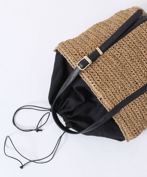 A part by(アパートバイ)の「ペーパーコントロールトート(バッグ・ホワイト/ブラック・ナシ)」の6枚目の写真