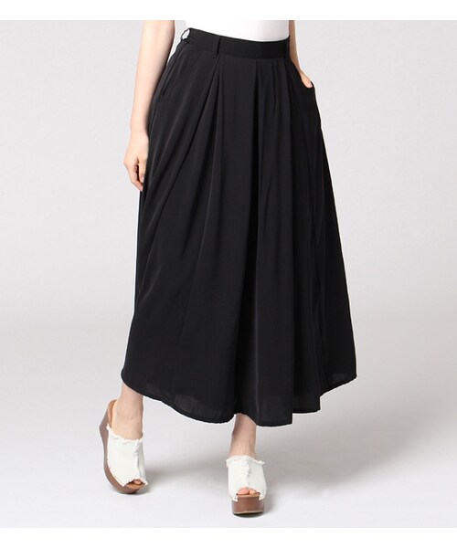 PAGEBOY(ページボーイ)の「エアリーロングスカンツ(パンツ・レディース・オートミール/ライトグレー/ブラック/レッド・S/M)」の2枚目の写真