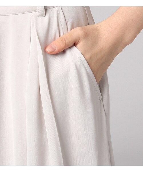 PAGEBOY(ページボーイ)の「エアリーロングスカンツ(パンツ・レディース・オートミール/ライトグレー/ブラック/レッド・S/M)」の10枚目の写真