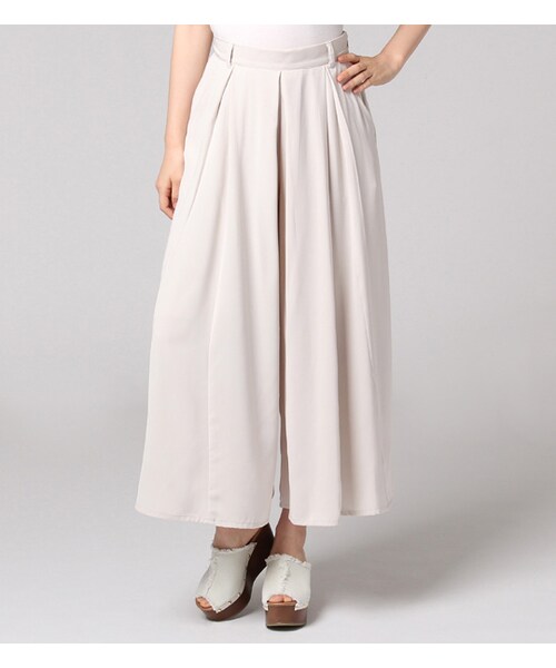 PAGEBOY(ページボーイ)の「エアリーロングスカンツ(パンツ・レディース・オートミール/ライトグレー/ブラック/レッド・S/M)」の1枚目の写真