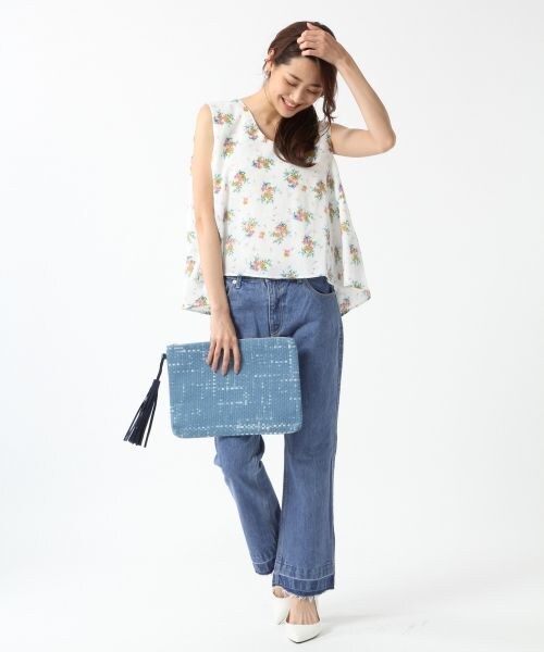 BLISS POINT（ブリスポイント）の「12.5OZカットオフデニムフレアパンツ（パンツ・ブルー/ネイビー・M/L）」の4枚目の写真