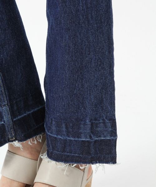 BLISS POINT（ブリスポイント）の「12.5OZカットオフデニムフレアパンツ（パンツ・ブルー/ネイビー・M/L）」の9枚目の写真