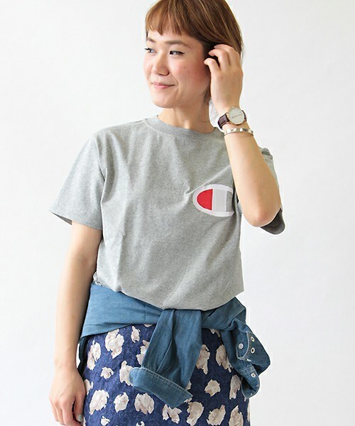 Champion（チャンピオン）の「champion ロゴTシャツ（Tシャツ/カットソー・レディース・ホワイト/ブラック/杢グレー・36）」の3枚目の写真