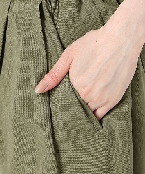 studio CLIP（スタディオクリップ）の「コットンレーヨンツイルウエストマークパンツ（パンツ・ベージュ/オレンジ/カーキ・F）」の10枚目の写真