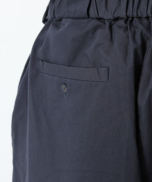 studio CLIP（スタディオクリップ）の「[★WEB限定 Sサイズ]サスペンダー付きタックワイドパンツ（パンツ・ベージュ/ネイビー・S）」の9枚目の写真