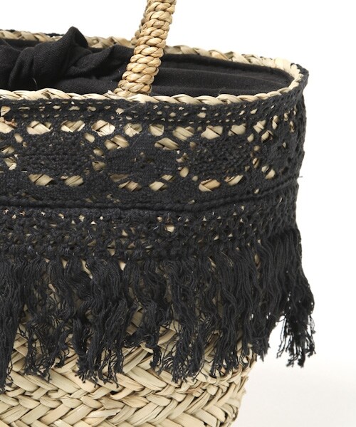 studio CLIP（スタディオクリップ）の「フリンジミニかごバッグ（バッグ・ホワイト/ブラック/キャメル・F）」の13枚目の写真