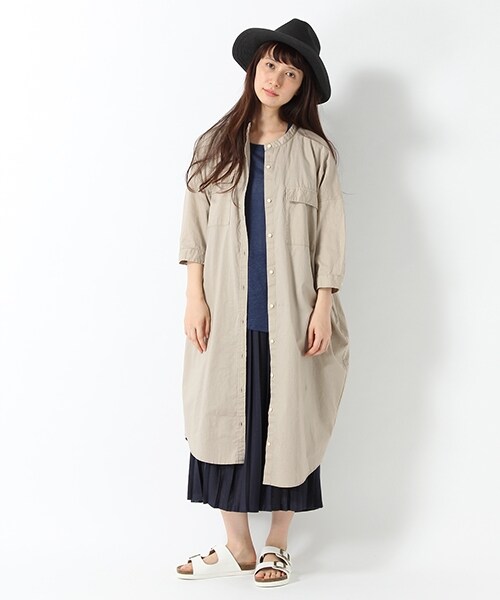 studio CLIP（スタディオクリップ）の「コットンダンガリーダブルポケットロングワンピース（ワンピース/ドレス・オフホワイト/ベージュ/ネイビー・F）」の4枚目の写真