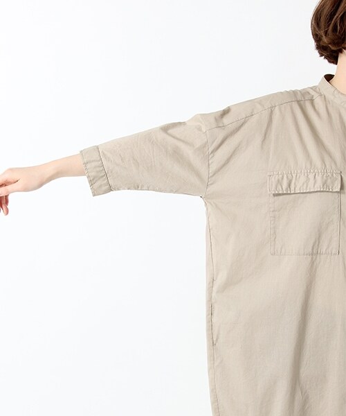 studio CLIP（スタディオクリップ）の「コットンダンガリーダブルポケットロングワンピース（ワンピース/ドレス・オフホワイト/ベージュ/ネイビー・F）」の11枚目の写真