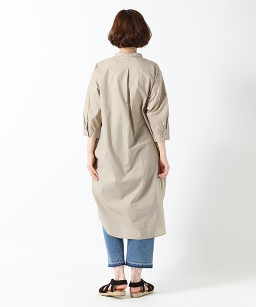 studio CLIP（スタディオクリップ）の「コットンダンガリーダブルポケットロングワンピース（ワンピース/ドレス・オフホワイト/ベージュ/ネイビー・F）」の6枚目の写真